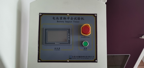 पुश बटन प्रकार रिमोट कंट्रोल UN38.3 मानक इलेक्ट्रॉनिक नियंत्रण भारी प्रभाव बैटरी लैब परीक्षण उपकरण
